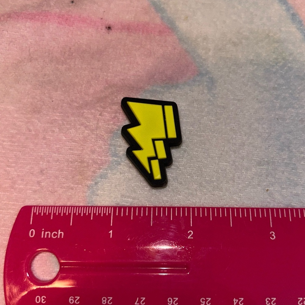 5 for $15 Crocs lightning bolt charm